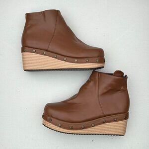 GRACE PLATFORM BOOTIE Brown with Studs Size 9 New with tags